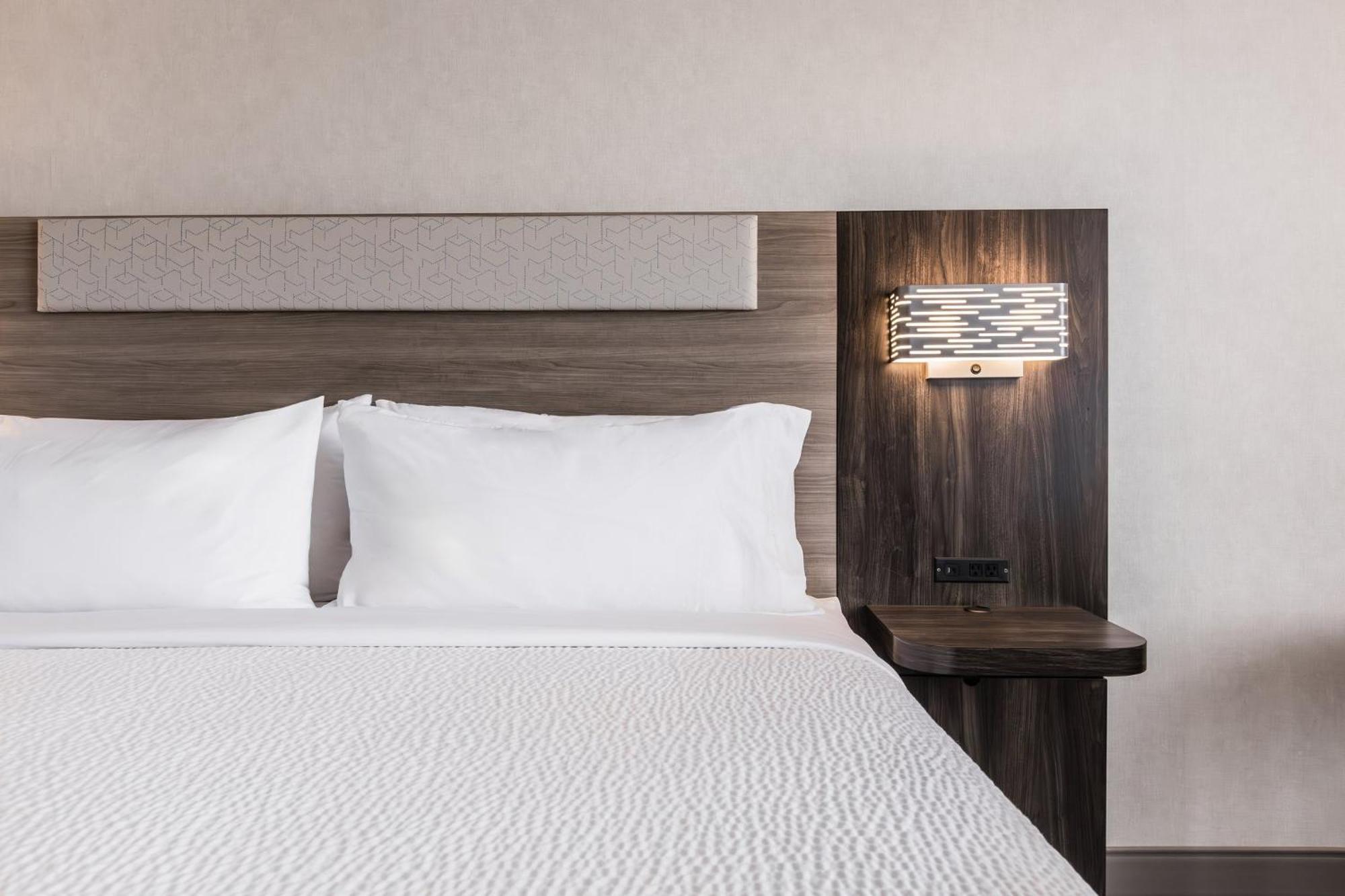 Holiday Inn Express Toronto-North York By Ihg Esterno foto