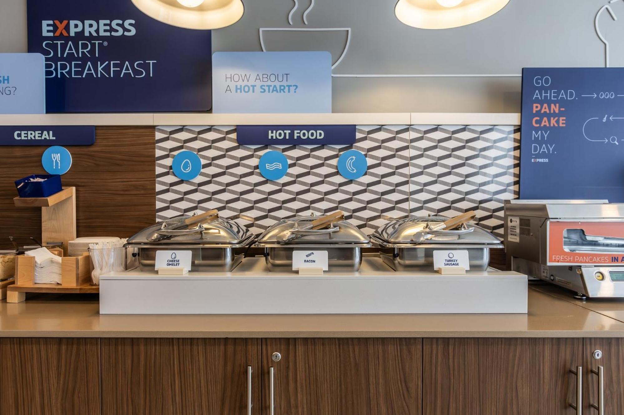 Holiday Inn Express Toronto-North York By Ihg Esterno foto