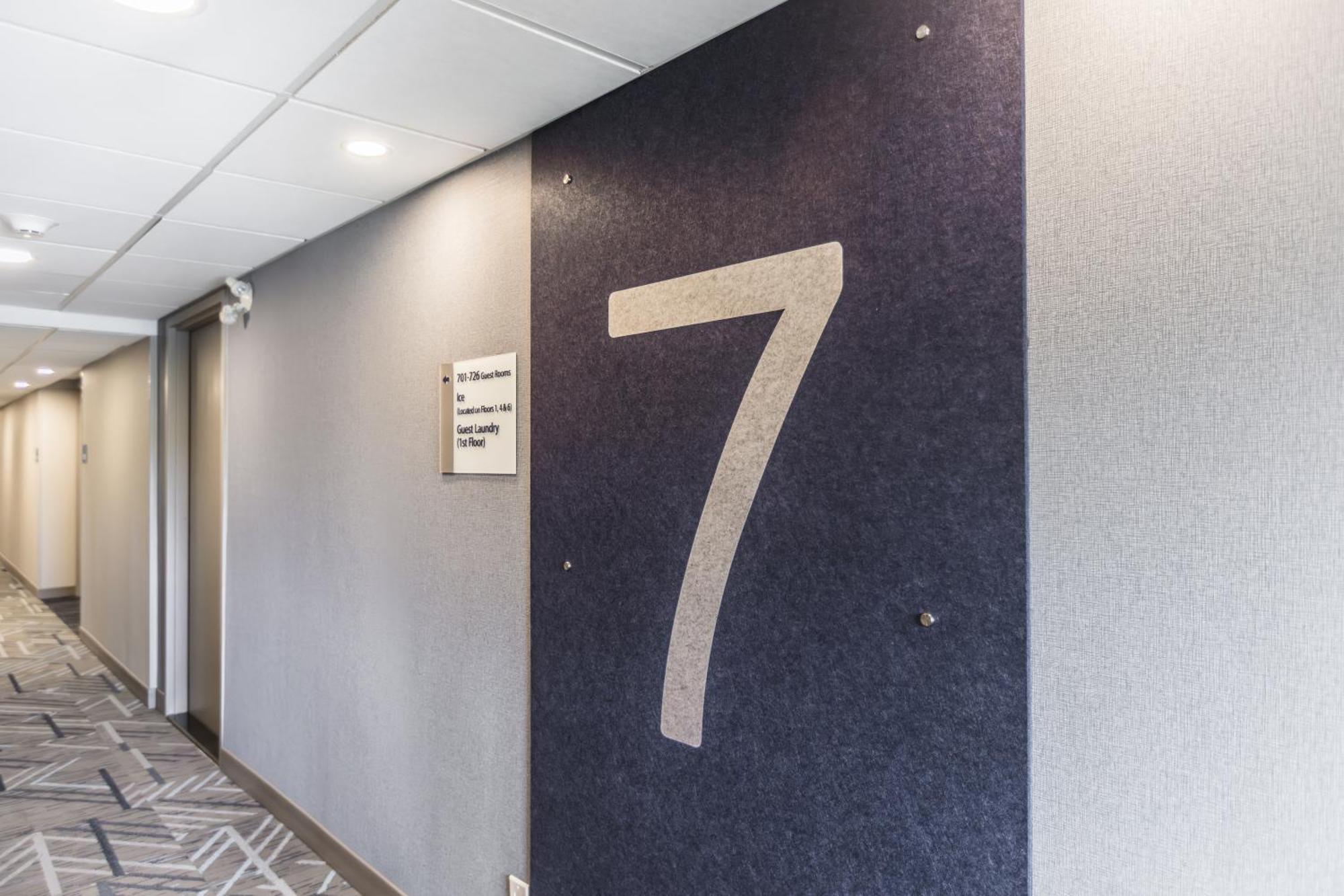 Holiday Inn Express Toronto-North York By Ihg Esterno foto