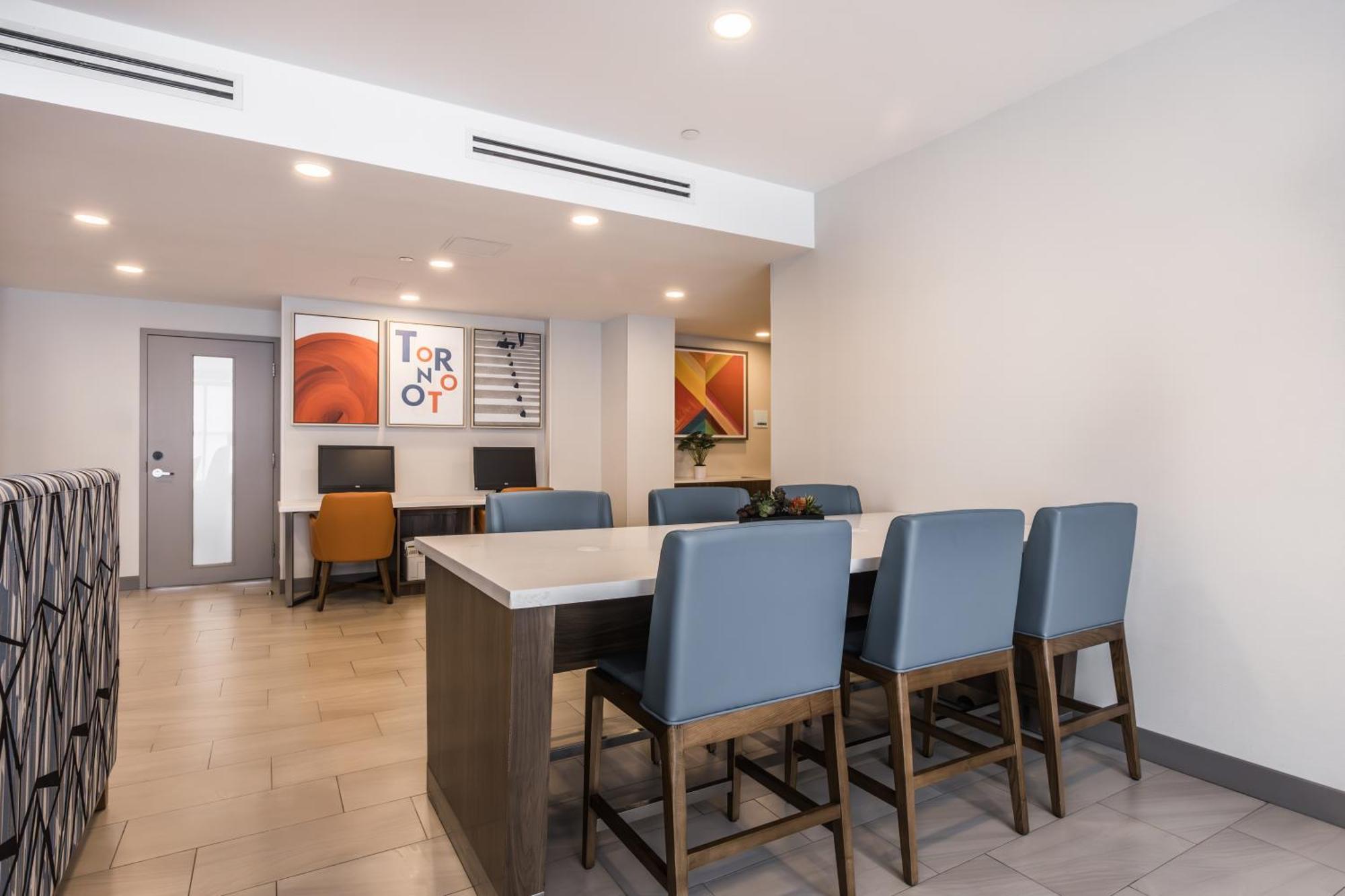 Holiday Inn Express Toronto-North York By Ihg Esterno foto
