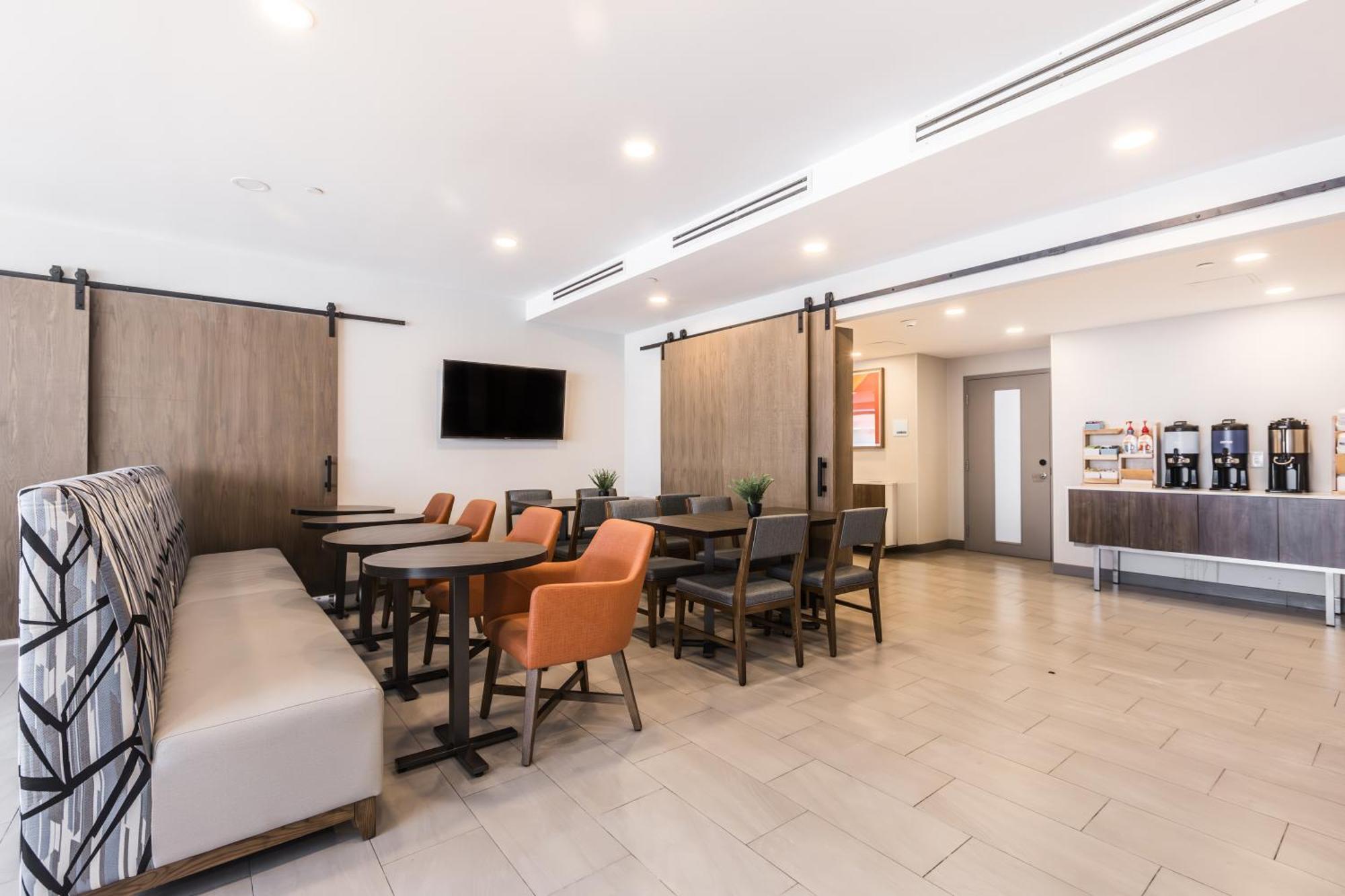 Holiday Inn Express Toronto-North York By Ihg Esterno foto